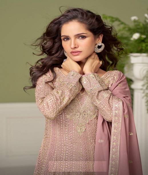 Glamour D No 7667 To 69 Kurti wholesale business in India